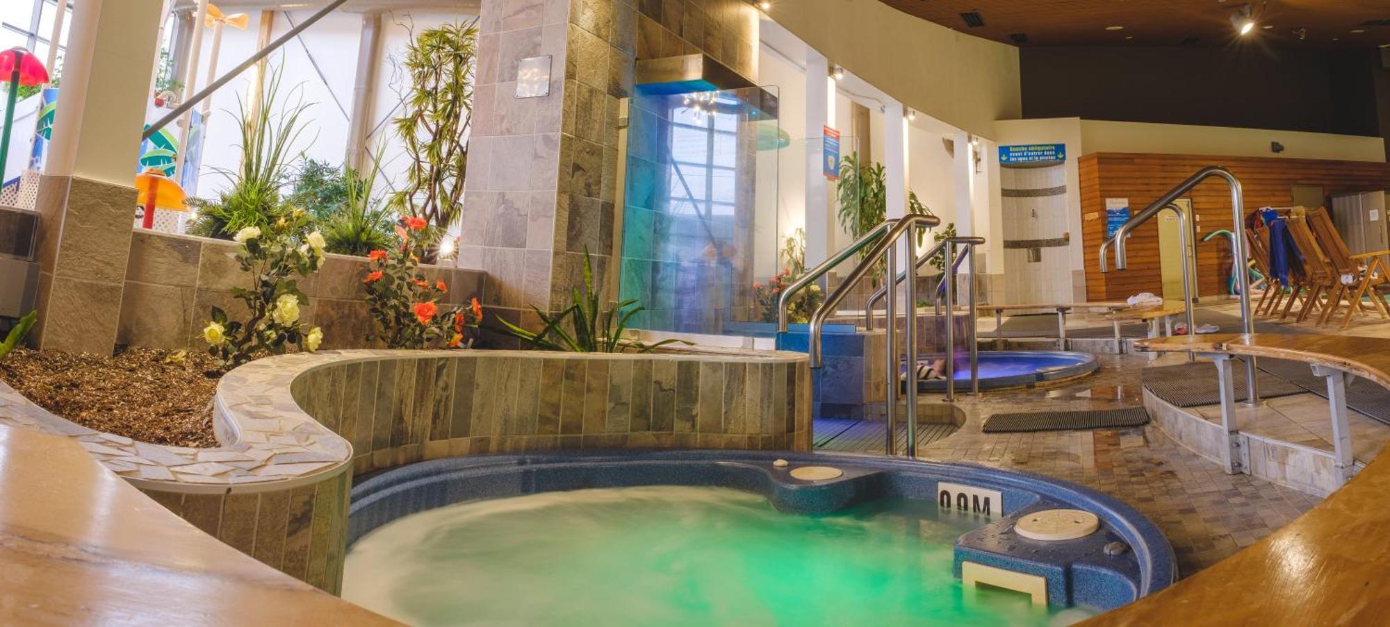 Hotel Le Montagnais Saguenay Exterior foto