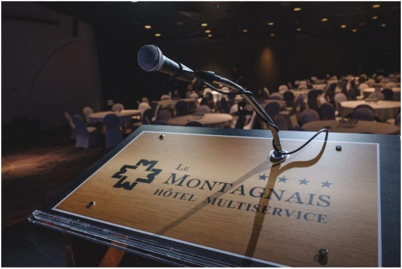 Hotel Le Montagnais Saguenay Exterior foto